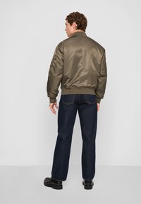 Calvin Klein Jeans PADDED HERO  - Bombera - beluga