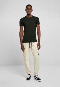 Southpole ZIPPER D-RING - Kapsáče - creme
