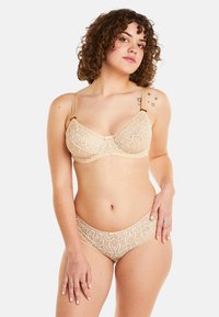 Pomm'poire GRAND MAINTIEN APOLOGIE - Soutien-gorge à armatures - beige