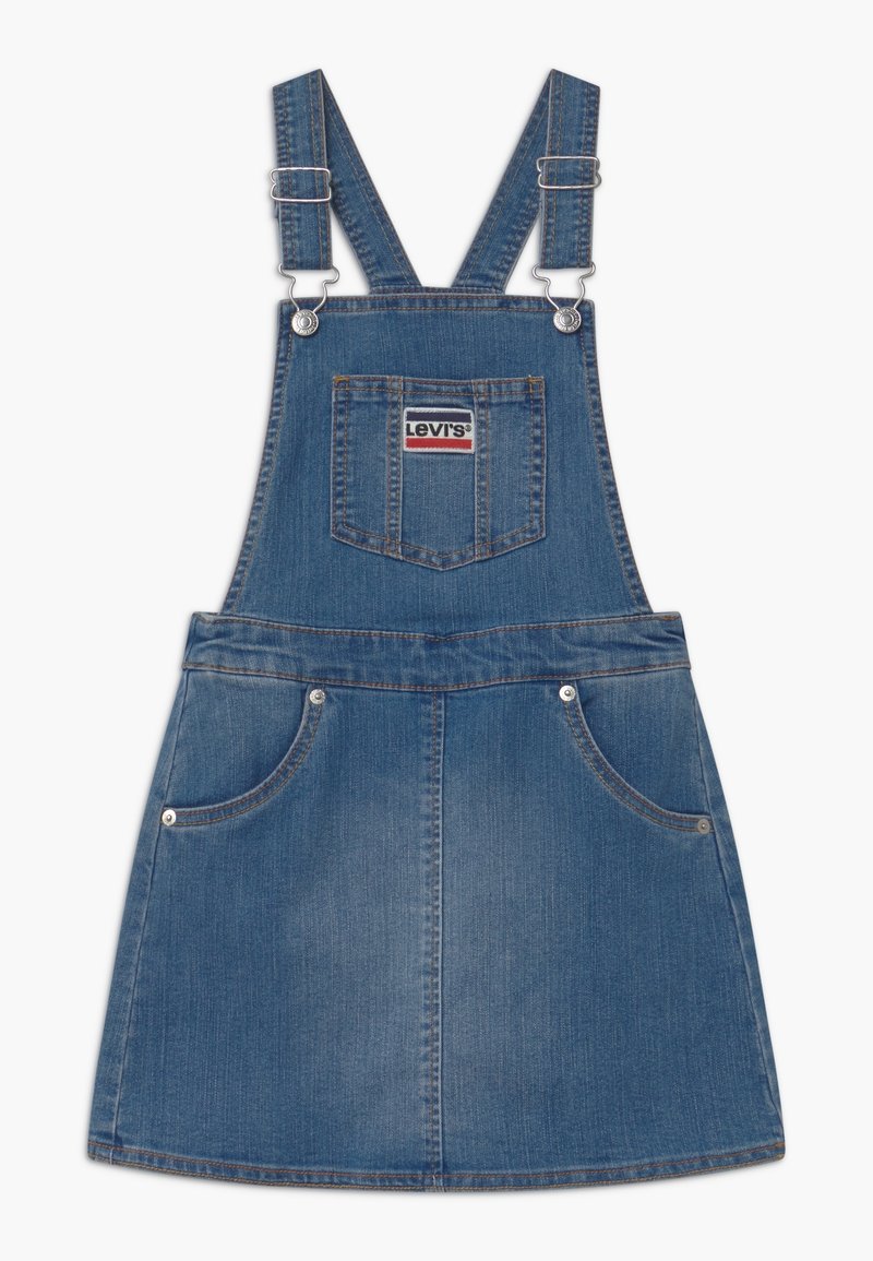 Abito salopette in denim blu chiaro con corpino aderente, spalline regolabili, tasche frontali e una tasca posteriore con etichetta del logo.