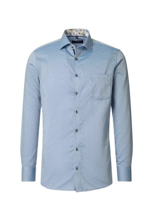 Helles blaues langärmliges Hemd mit kleinen, dunklen Mustern, Knopfleiste und einer Brusttasche. Blumenmuster im Kragen.