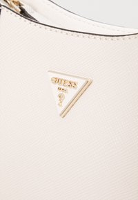 Thumbnail Image 6