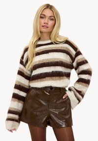 Non sélectionné, pu   brown