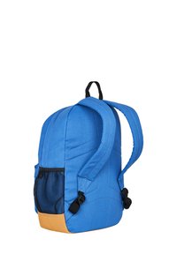 Blauer Rucksack mit gepolsterten Schulterriemen, einer Netz-Seitentasche und einem braunen Boden. Er hat ein strukturiertes Design und gestickte Akzente.