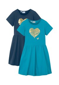 Deux robes à manches courtes, l'une marine et l'autre turquoise, avec des motifs de cœurs dorés sur le devant. Tissu en coton, taille froncée, silhouette en A.