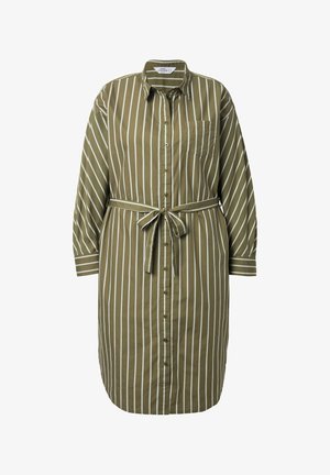 Olivenfarbenes Hemdkleid mit weißen vertikalen Streifen, Knopfverschluss vorne, langen Ärmeln und einem passenden Stoffgürtel in der Taille. Verfügt über eine Brusttasche.