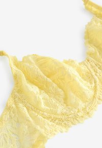 Next COMFORT FULL CUP - Krūšturis ar stīpiņu - lemon yellow