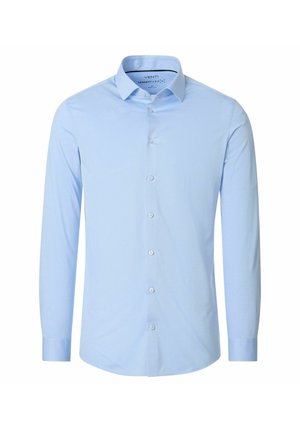 Jasnoniebieska, długorękawowa koszula męska z guzikami z przodu i kołnierzem typu spread, przedstawiona na białym tle.