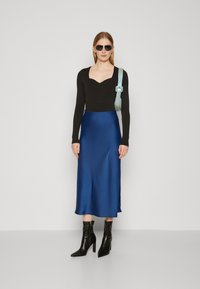 YAS Tall YASPELLA MIDI SKIRT  - A-line skjørt - navy peony