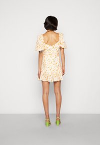 Forever New HARRIET PUFF SLEEVE CHOKER DETAIL MINI - Vestido de cocktail / Vestido de festa - fairlight