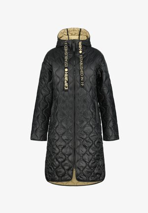 Schwarzer, gesteppter langer Mantel mit Kapuze, goldenen Akzenten an Reißverschluss und Kordelzügen, mit einem glatten, beigen Innenfutter.