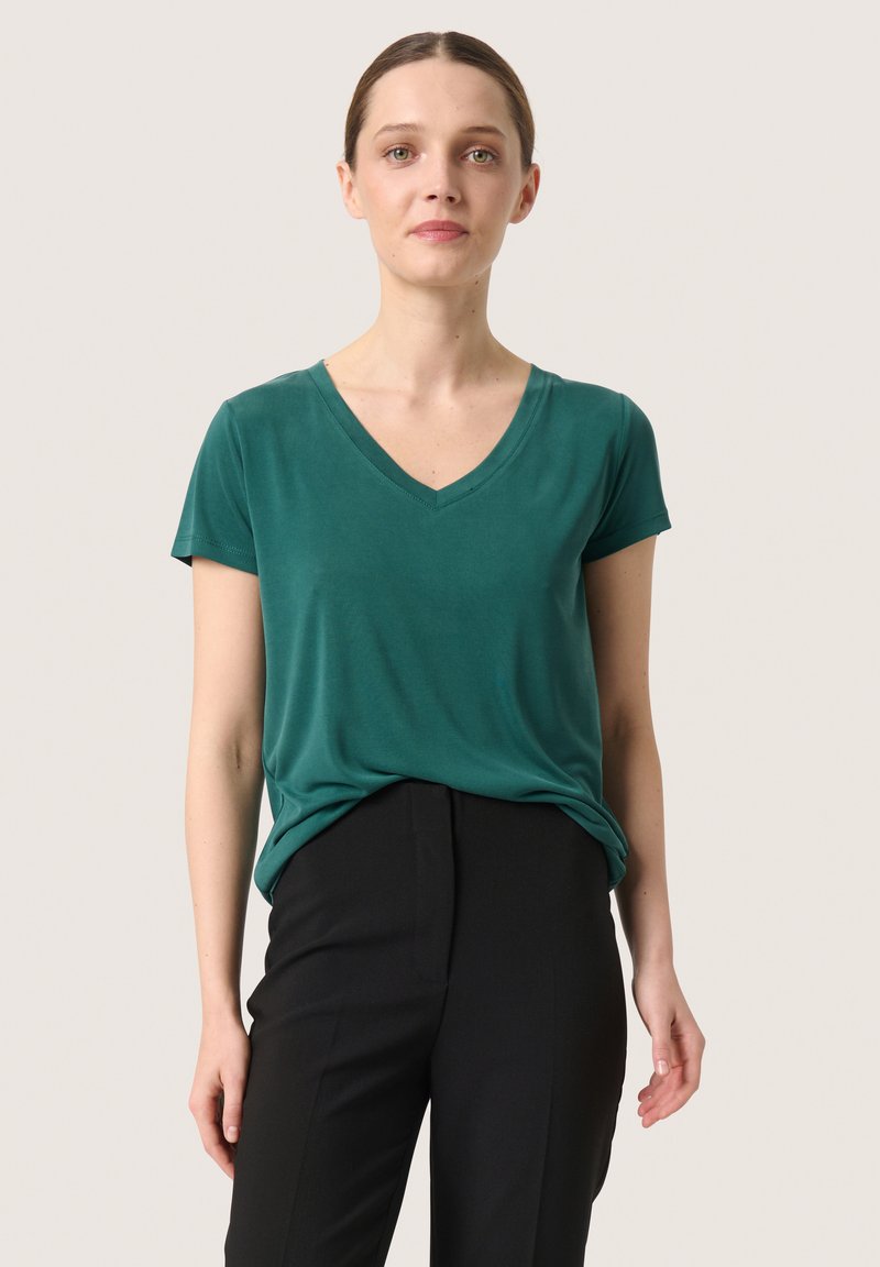 Soaked in Luxury COLUMBINE V-NECK - Pamata T-krekls - rain forest