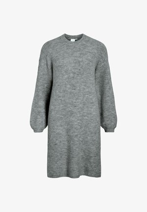 Szara dzianinowa sukienka z długimi, obszernymi rękawami i okrągłym dekoltem. Miękka tekstura i luźny krój, kończący się powyżej kolana.