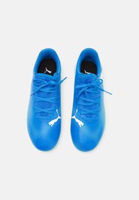 Puma FUTURE 7 PLAY MG JR UNISEX - Scarpe da calcio per terreni duri - hyperlink blue/mint/white