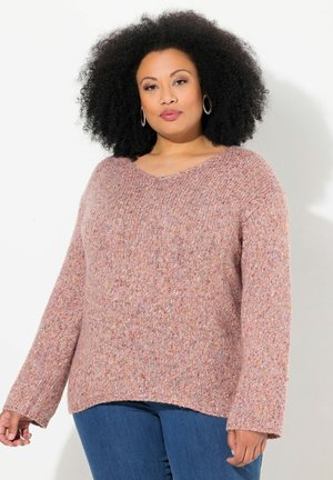 Chunky gestrickter Pullover aus weichem Pink und bunt gesprenkelter Wolle. Hat einen breiten V-Ausschnitt und lange, weit ausgestellte Ärmel. Der Saum ist etwas verlängert.