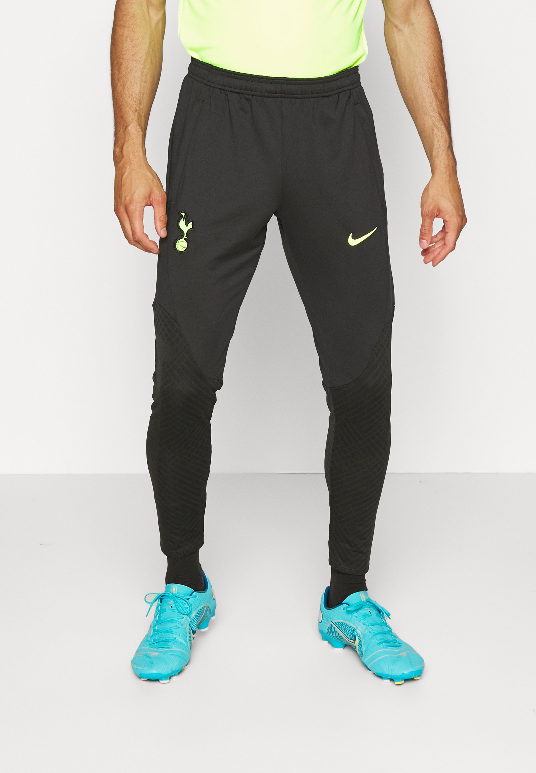 tottenham strike pants
