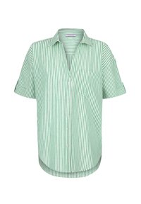Camisa de manga corta a rayas verdes y blancas con cuello, cierre de botones en el frente y un solo bolsillo en el pecho, hecha de tela ligera.