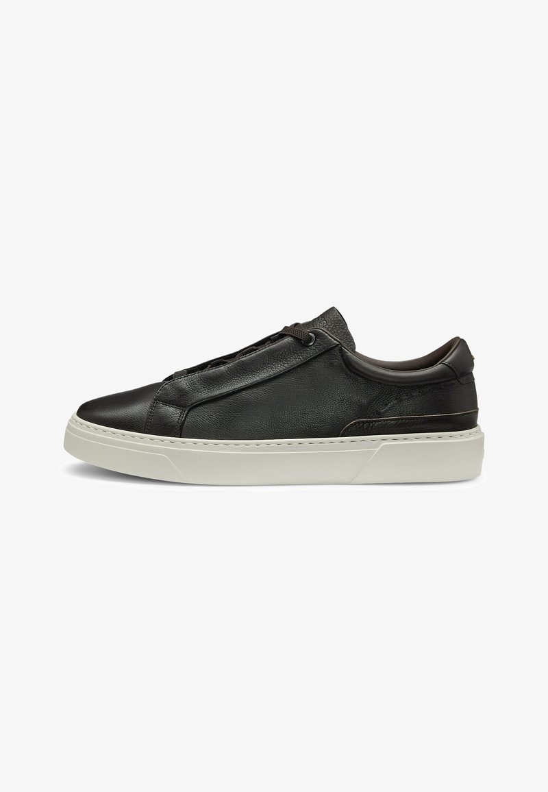 Schwarze Leder-Sneaker mit einem minimalistischen Design, elastischen Schnürsenkeln und einer strukturierten Oberfläche. Verfügt über eine weiße Gummisohle und dezente Stichdetails.