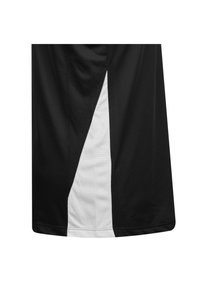 Maglia sportiva nera con pannello laterale bianco, realizzata in tessuto a rete traspirante con un motivo testurizzato e design sportivo.