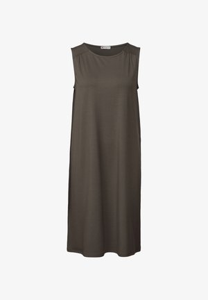 Robe sans manches, longueur genoux, de couleur vert olive foncé, fabriquée en tissu doux avec une coupe décontractée, présentant des fronces discrètes aux épaules et sans fermetures visibles.