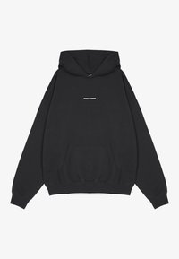 Sudadera negra de algodón, con un bolsillo frontal, puños acanalados y un texto en blanco de logo. Textura suave con un diseño clásico de camiseta de cuello redondo.