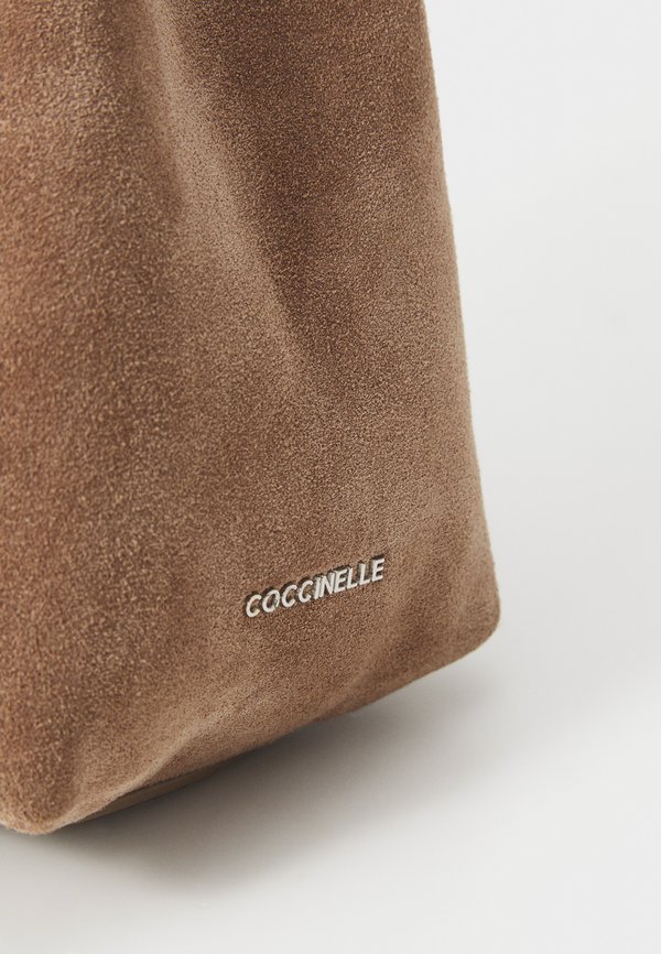 COCCINELLE C-EASY - Handbag - warm taupe4