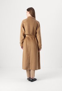 Tommy Hilfiger OVERSIZED BLEND - Trenchcoat - light sepia brown