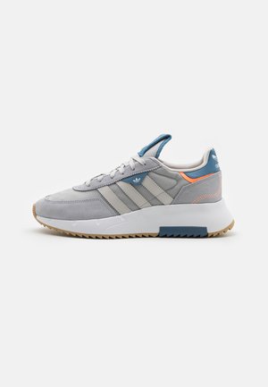 RETROPY F2 UNISEX - Trainers - grey two/grey one/halo silver