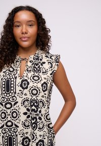 Noa Noa ANNIE - Rochie de zi - print offwhite/black