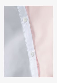 Unselected, pink white