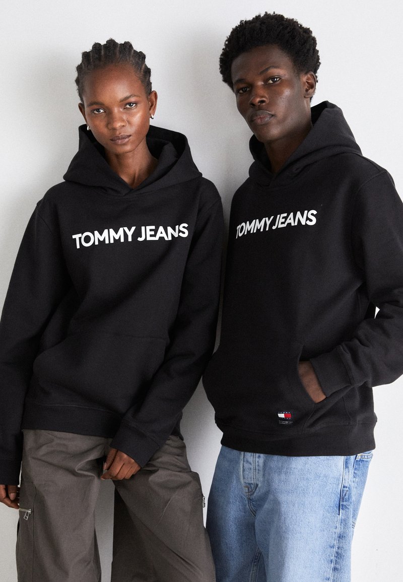 Tommy Jeans BOLD CLASSICS UNISEX - Jersey con capucha - black
