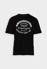 Jack & Jones O-NECK - Apdrukāts T-krekls - black