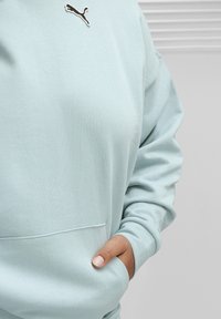 Puma BETTER ESSENTIALS - Mikina s kapucňou - turquoise surf
