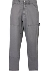 Pantalones cargo grises hechos de una mezcla de algodón, con múltiples bolsillos, cierre de botón y paneles de rodilla reforzados para mayor durabilidad.