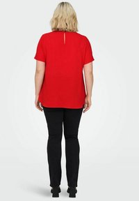 ONLY Carmakoma CARVICA LIFE  - T-shirt con stampa - high risk red