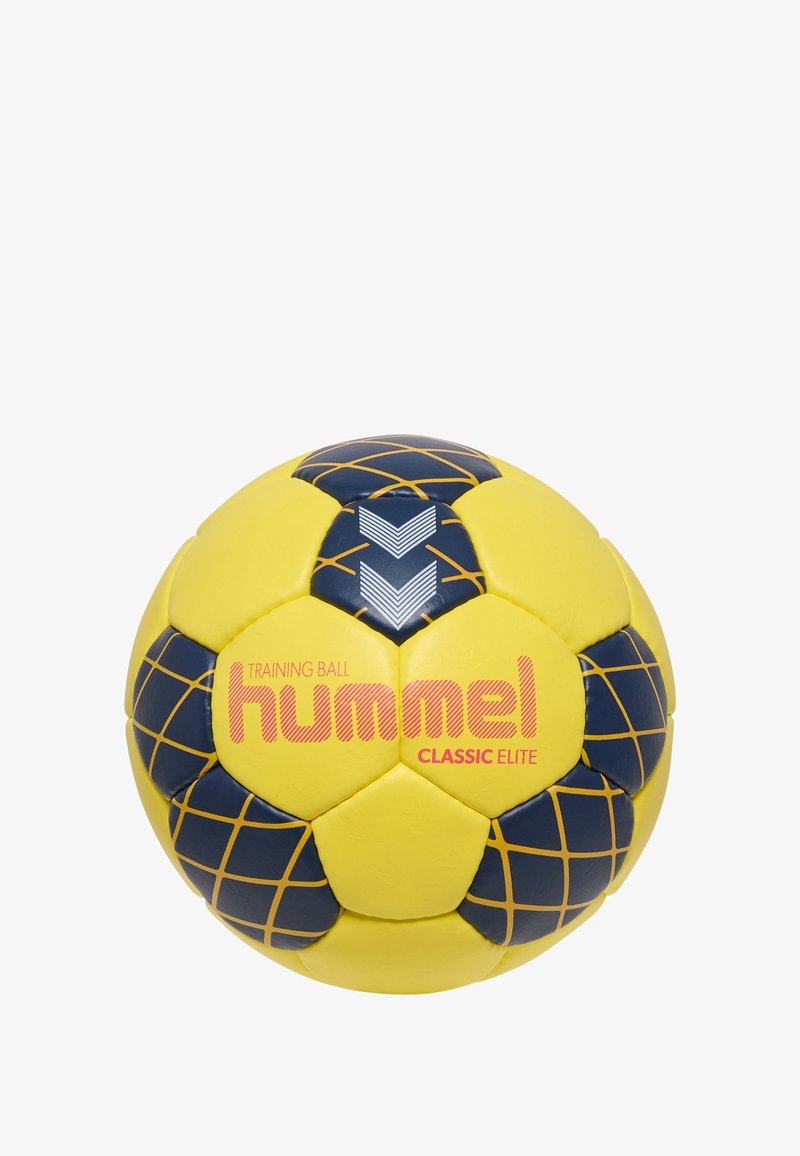 Gul och marinblå Hummel träningsboll med hexagonala paneler. Har en strukturerad yta, rutmönster och varumärkeslogotyp i rosa.