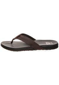 Infradito in pelle marrone con suola in gomma nera testurizzata, dotate di una striscia per l'alluce e un accento con logo sul lato.