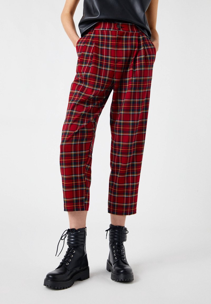 PULL&BEAR Bukser - red
