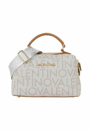 Sac à main Valentino blanc avec poignée en cuir beige, logo doré et large bandoulière grise réglable avec la marque Valentino.