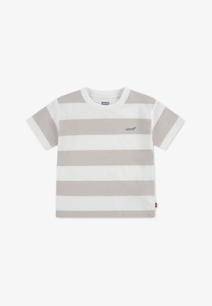 Kortermet stripete T-skjorte i hvitt og lysegrått. Har rund halslinning og en liten blå logo på brystet. Laget av bomull.