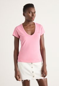 BOSS - ESLANE - Print T-shirt - open purple Thumbnail Image 1