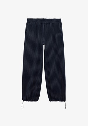Mørkeblå bukser med nålestriber, elastisk linning og justerbare snore ved anklerne, løstsiddende og med lige ben.