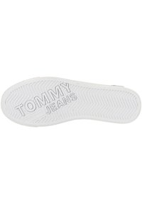 Tommy Jeans VULCANIZED ESSENTIALS - Zapatillas - white