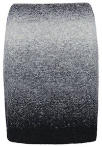 Filtkjol med en ombre-design, som övergår från ljusgrå längst upp till svart längst ner. Strukturerad yta och rak form.