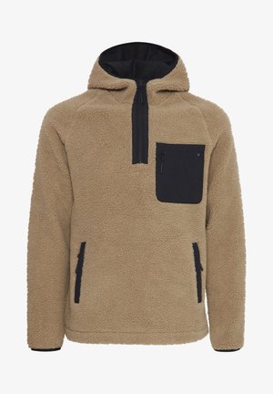 Fleecetop in bruin met zwarte accenten, met een halve ritssluiting, een ritszak op de borst en zijzakken voor extra praktisch gebruik.