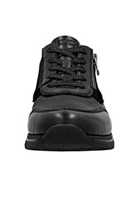 Remonte Baskets basses - schwarz