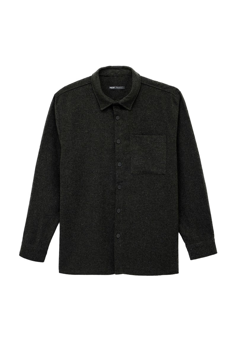 Dunkelgrünes, langärmliges Button-Down-Hemd aus strukturiertem Stoff, mit Brusttasche und klassischem Kragen.