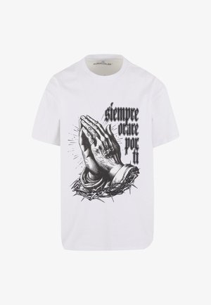 Weißes T-Shirt mit schwarzer Grafik von betenden Händen, die mit einer Dornenkrone umwickelt sind, und dem Text "siempre orare por ti" auf der Vorderseite.