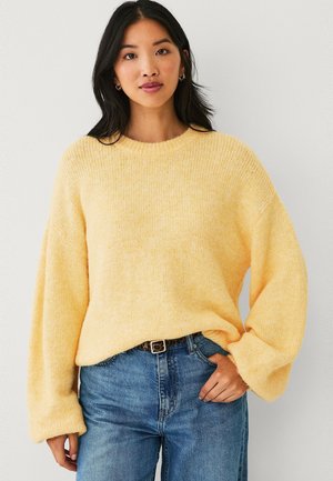 MIT BALLONÄRMELN - Strickpullover - yellow