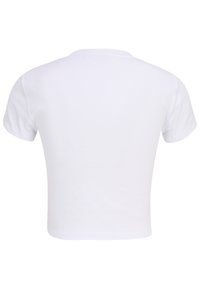 Vit kortärmad bomulls-T-shirt med rund halsringning och mjuk textur. Har en enkel, enfärgad design utan mönster eller detaljer.